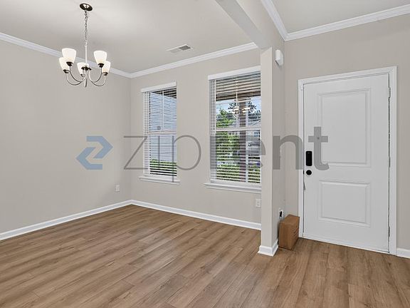 2nd image of 725 River Gardens Dr