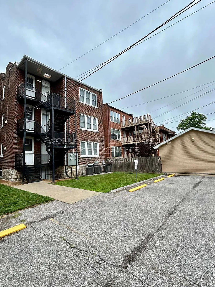 Building Photo - 716 Westgate Ave #3