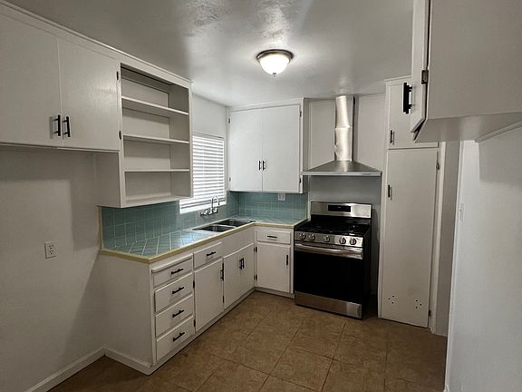 4th image of 4343 E Wilshire Dr