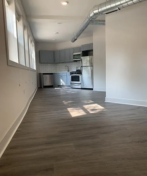 5827 N Ridge Ave #101 — Photo 3