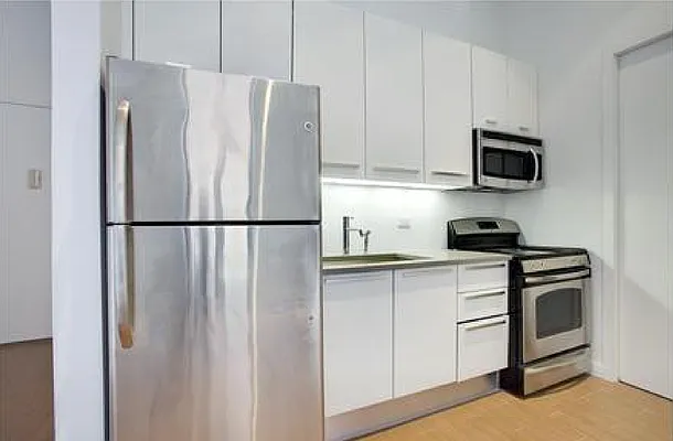 Rented by Corcoran | media 17