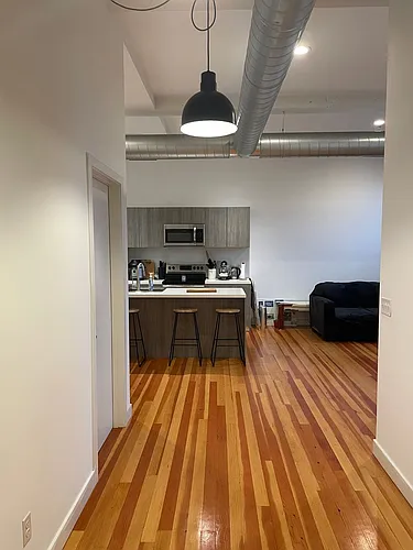 40 Sprague St Photo 1