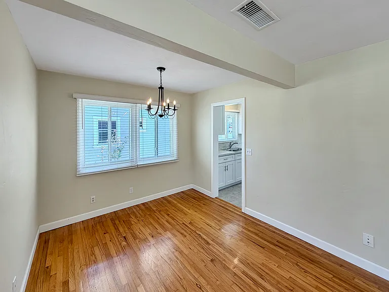 4841 Cape May Ave — Photo 4