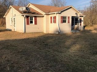 457 Liberty School Rd, Benton, KY 42025