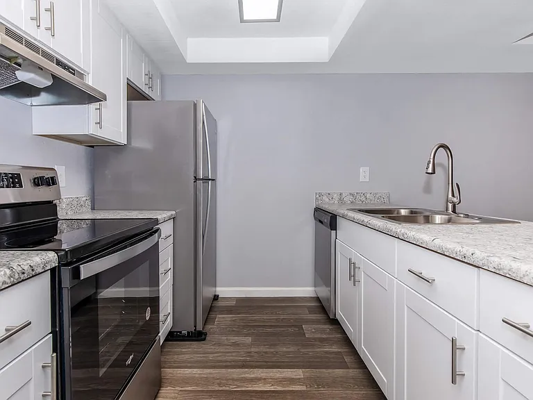 Park Terrace Apartments — Photo 46