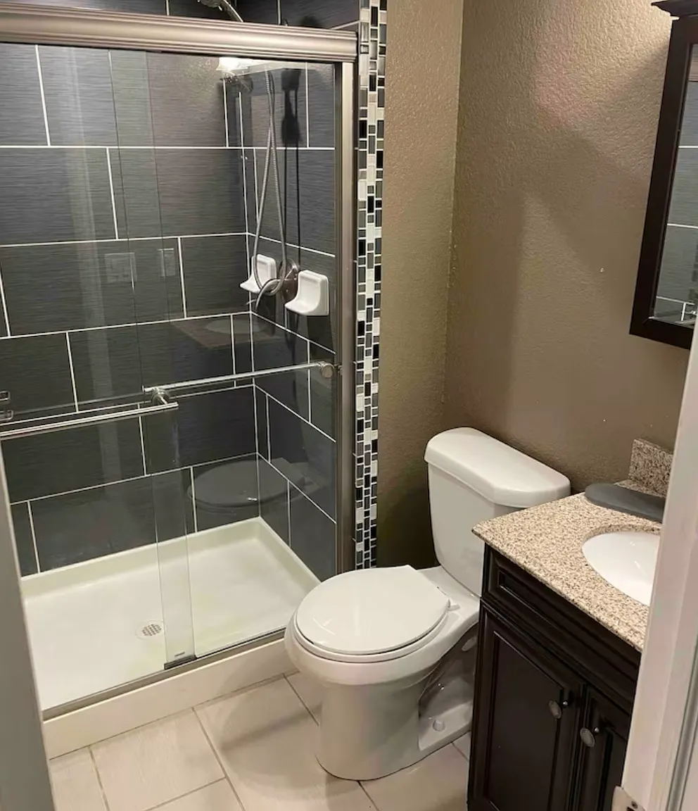 3 bed, 1351 sqft, $3,200 — Photo 4