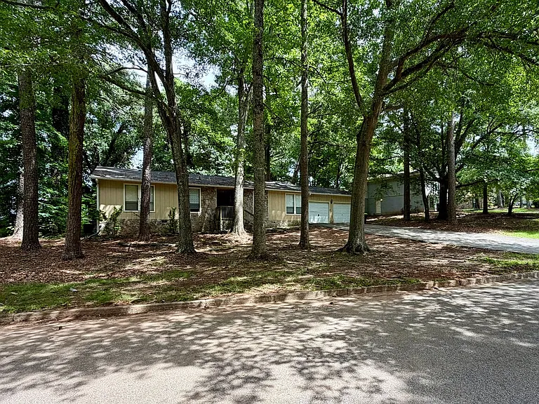 7670 Glen Devon Rd — Photo 2