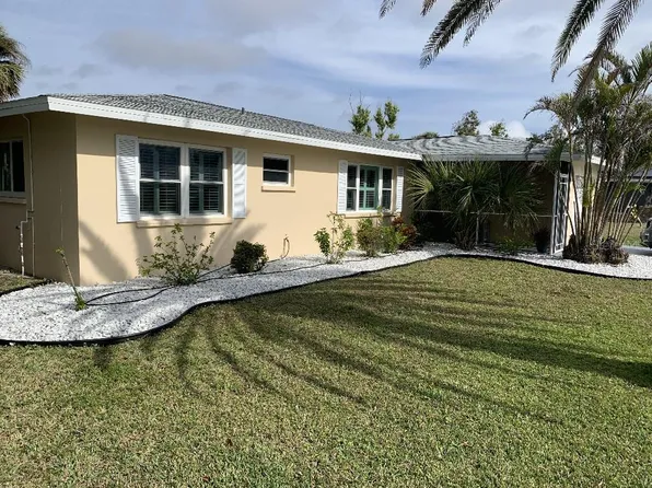 34 Golfview Ct, Rotonda West, FL 33947