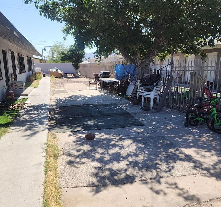 2nd image of 2516 Ellis St APT D