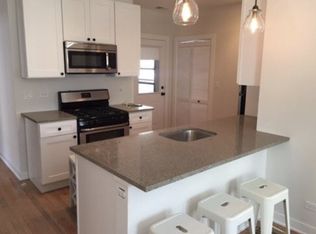 3154 N Seminary Ave #205, Chicago, IL 60657