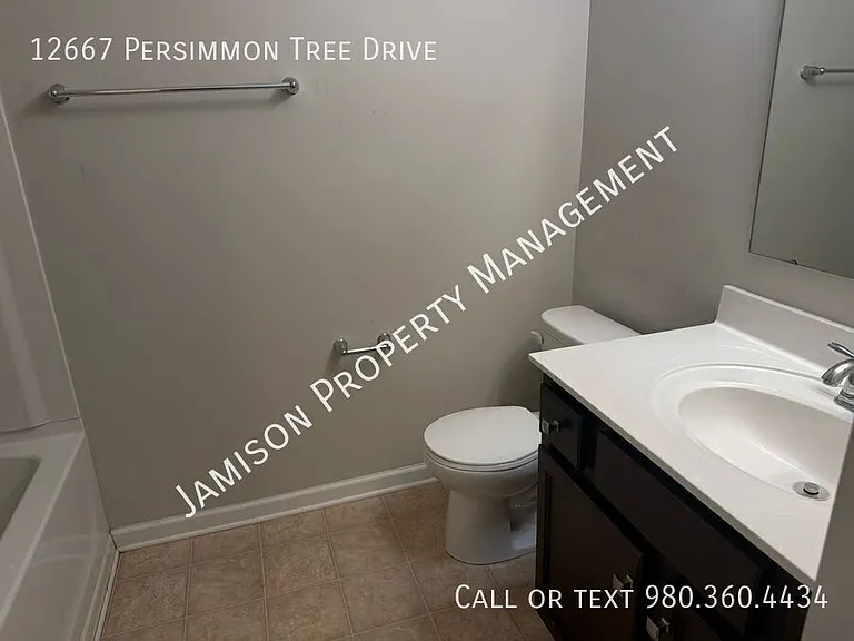 12667 Persimmon Tree Dr — Photo 17