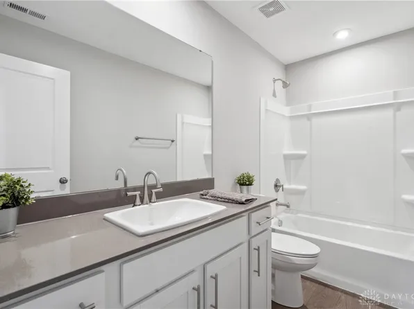 723 S High St, Urbana, OH 43078