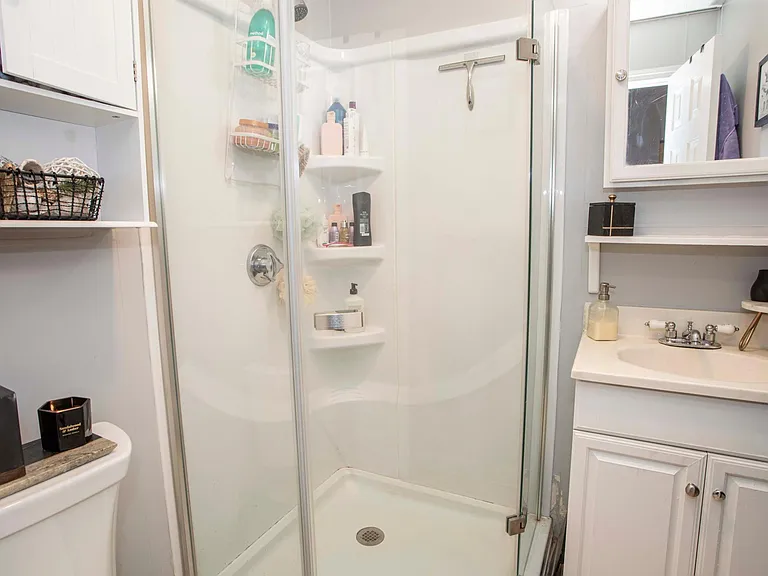 182 W 8th St #1 — Photo 9