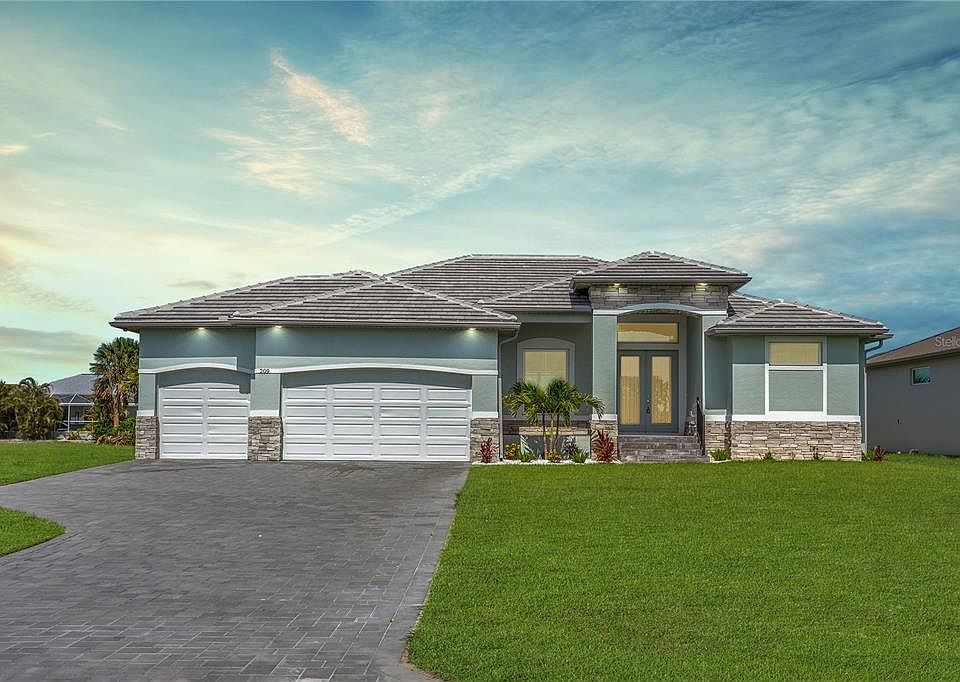 1st image of 209 ROTONDA BOULEVARD S
