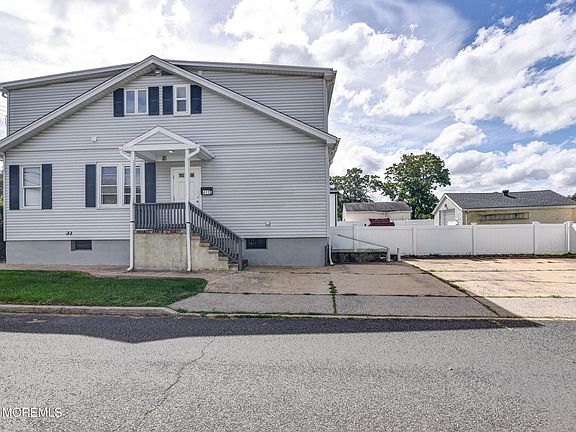 2nd image of 411 Atlantic Ave #B