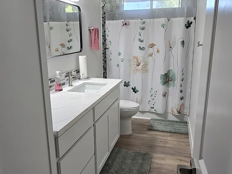 2801 Henderson Rd — Photo 8