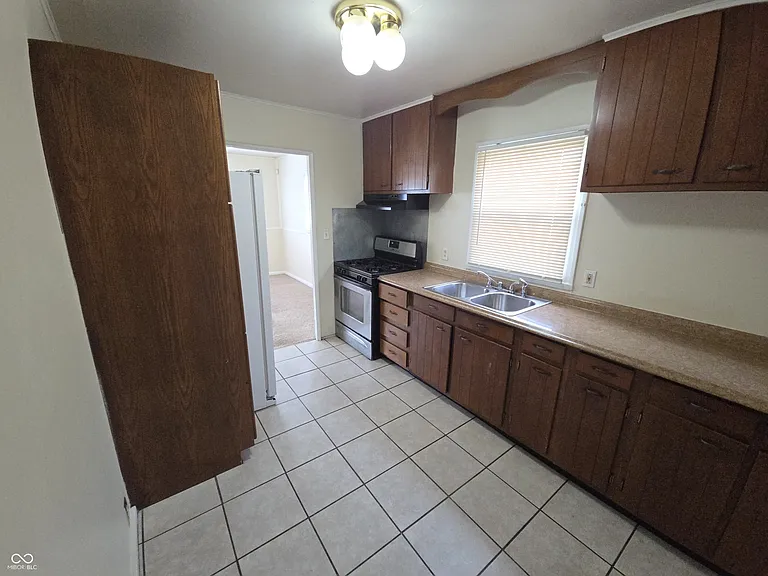 2011 W Kessler Boulevard North Dr — Photo 7