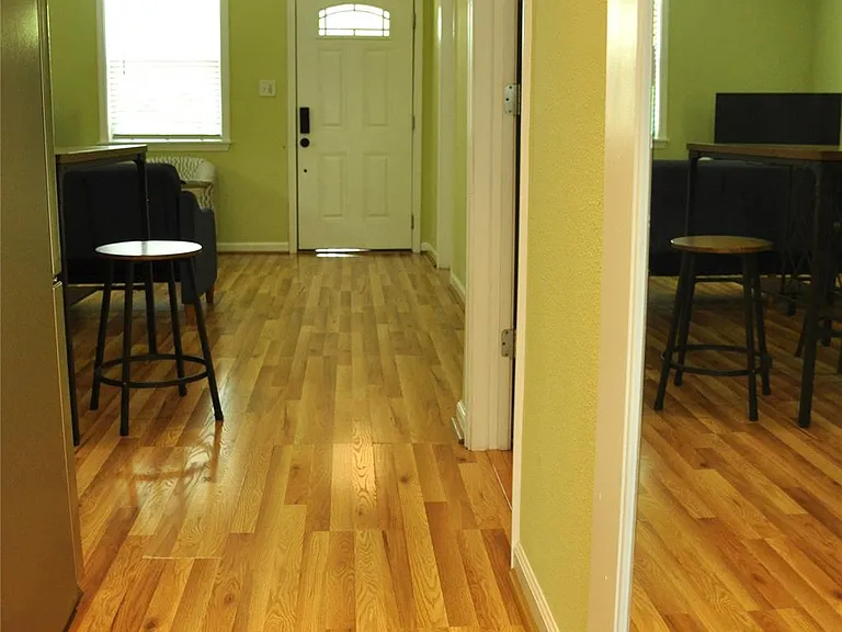 4723 Polk St — Photo 10