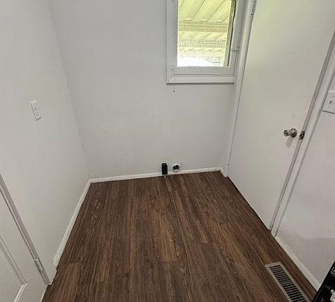 5th image of 1511 Arrow Ave