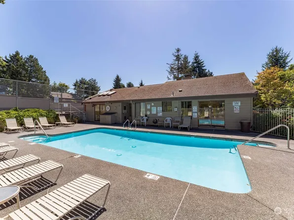 15209 Sunwood Boulevard #B31, Tukwila, WA 98188