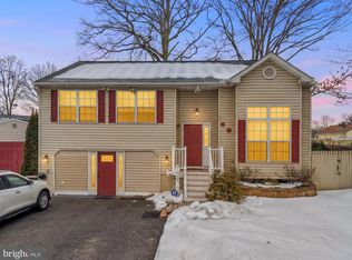 505 Aquahart Rd, Glen Burnie, MD 21061