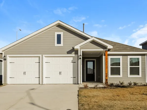 1313 Redpine Dr, Fort Worth, TX 76140
