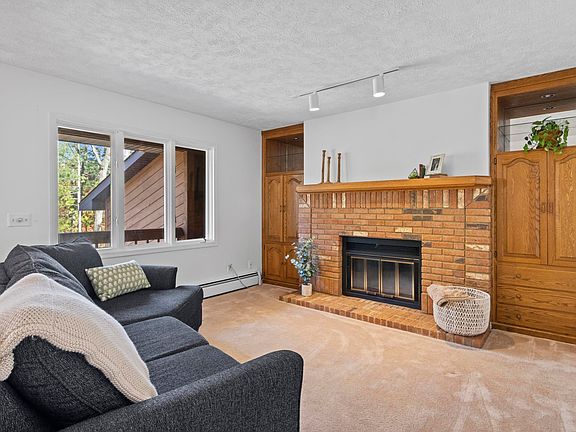 4th image of 3908 Sherwood Forest Dr