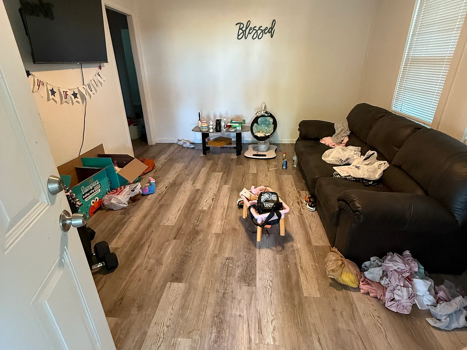 2 bed, 700 sqft, $900 — Photo 3