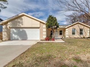 6717 Starnes Rd, North Richland Hills, TX 76182