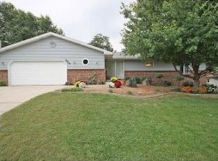 4444 Country Manor Ln, Decatur, IL 62521