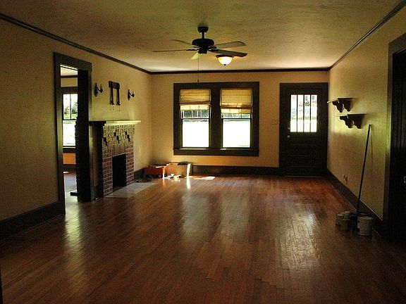 2nd image of 506 E 6th Ave
