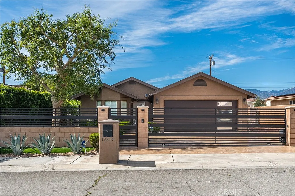 3 bed, 1320 sqft, $2,600 — Photo 1