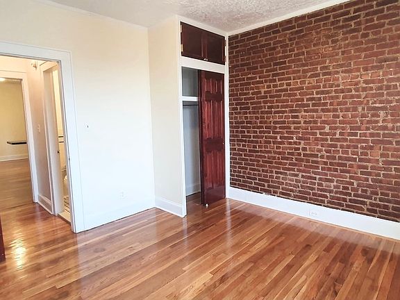 2nd image of 21-54 Crescent St #C5