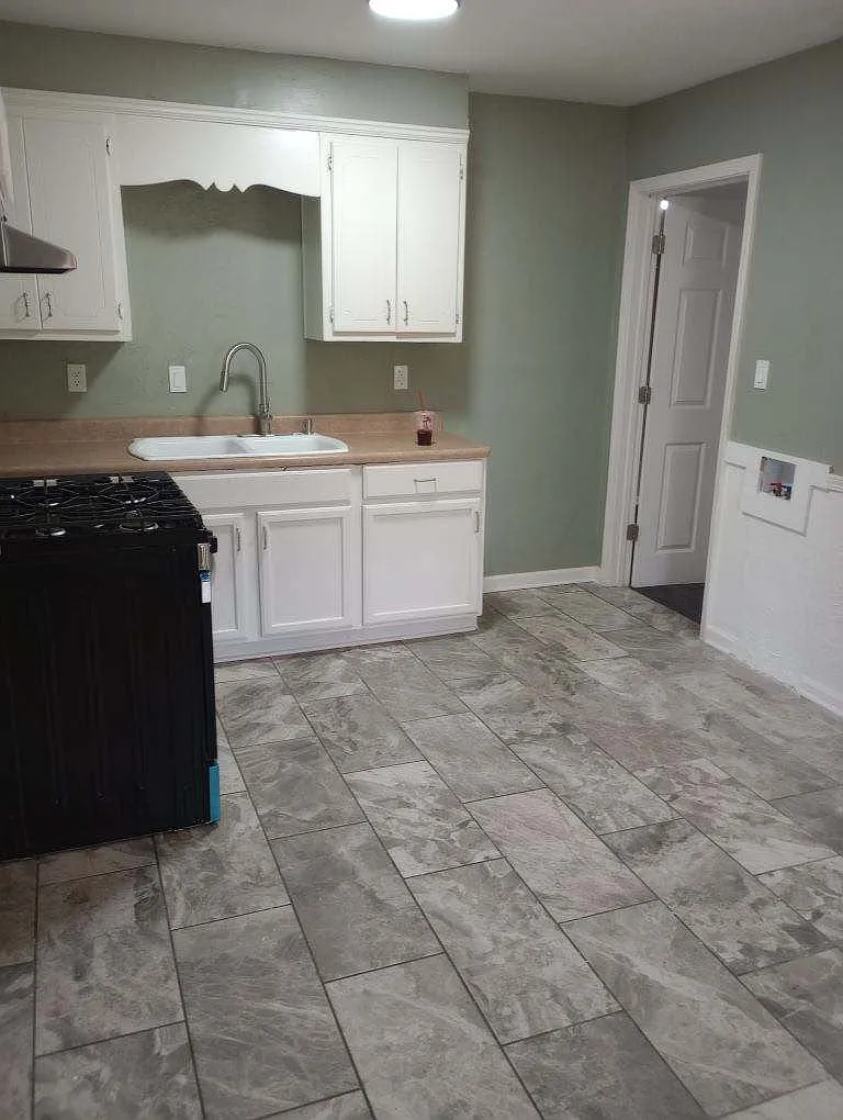 4 bed, 1696 sqft, $1,500 — Photo 3
