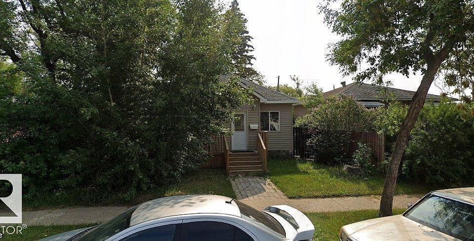 1st image of 12627 71st St NW
