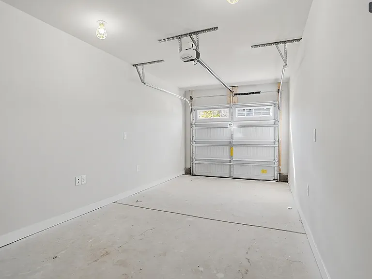 2264 Palm Ct #A — Photo 14