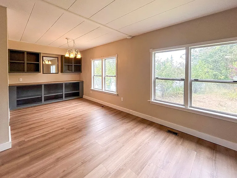 8798 Holmquist Rd SE — Photo 8