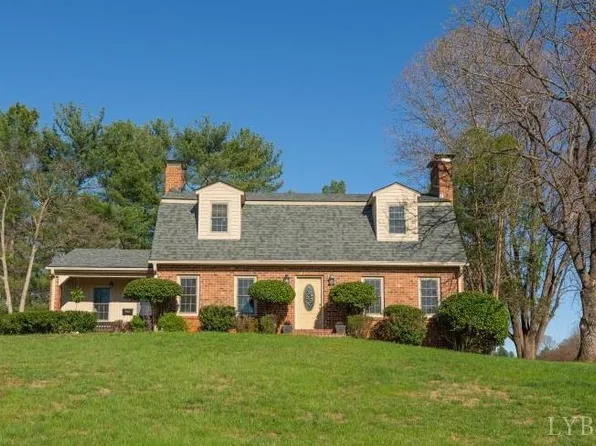 732 Chikasaw Rd, Lynchburg, VA 24502