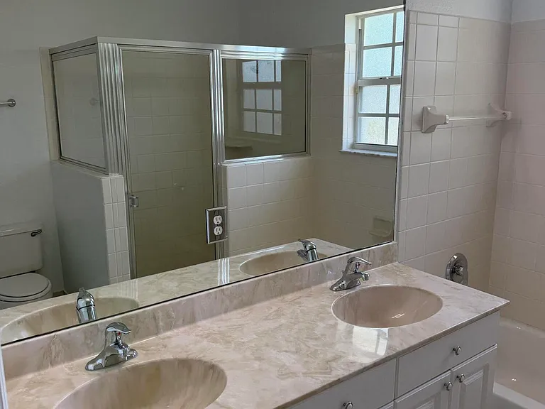 2109 Dock St — Photo 11