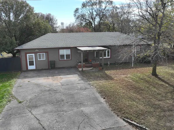 331 E Burns Ave, Norwich, KS 67118