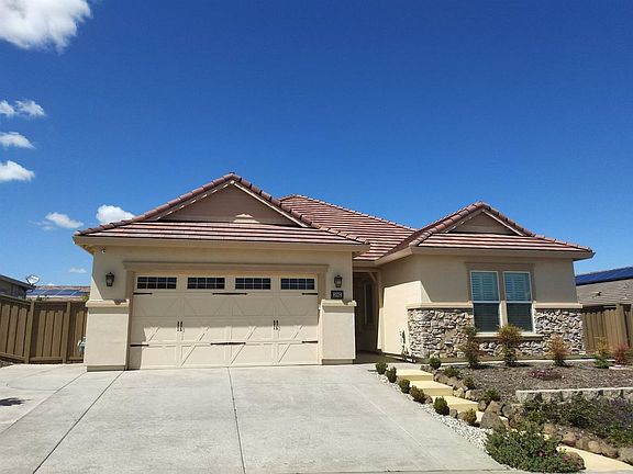 2nd image of 2062 Hidden Falls Dr