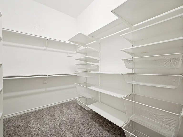 7816 Riverwalk Trl — Photo 17