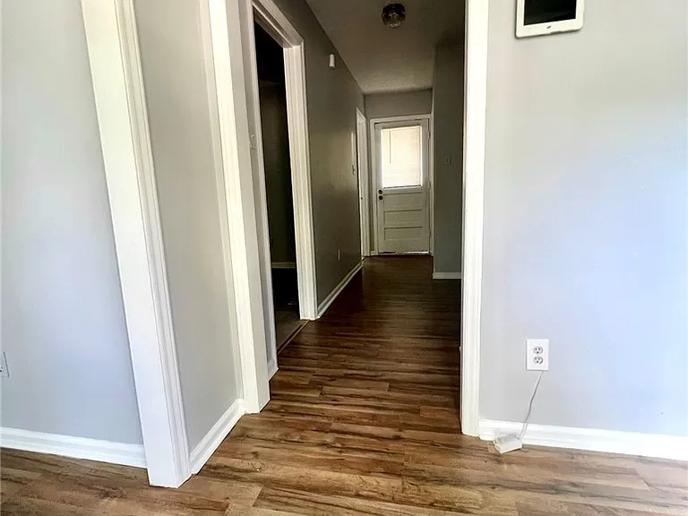 7013 Darnell St — Photo 37