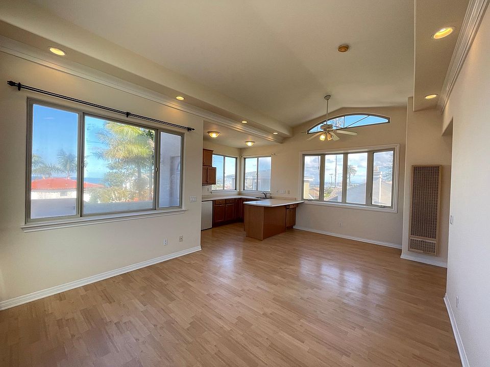 1st image of 4461 Santa Cruz Ave #1/2