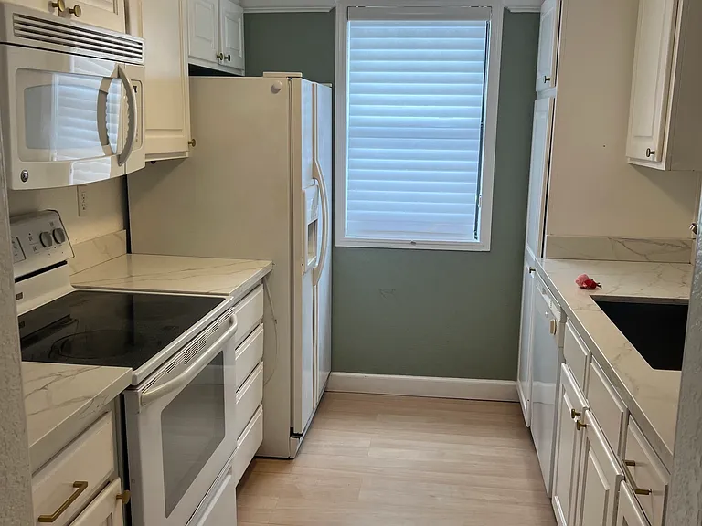 5410 Makati Cir — Photo 17