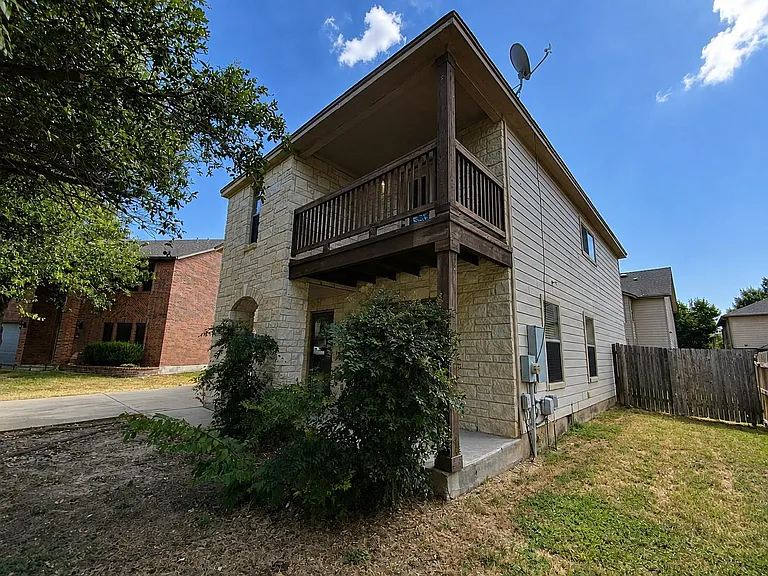 525 Eagles Nest Cv — Photo 3
