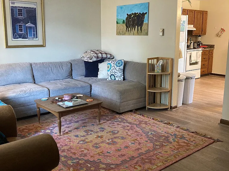 916-2 Southgate Dr #2 — Photo 3
