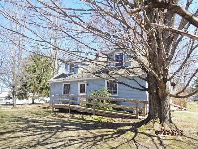 1st image of 28 Burnham Pl