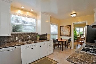 Kitchen :: 1420 Tilia St.