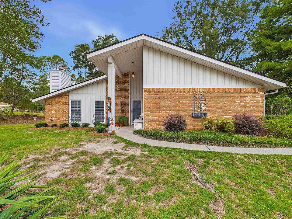 1st image of 117 Lake Dr